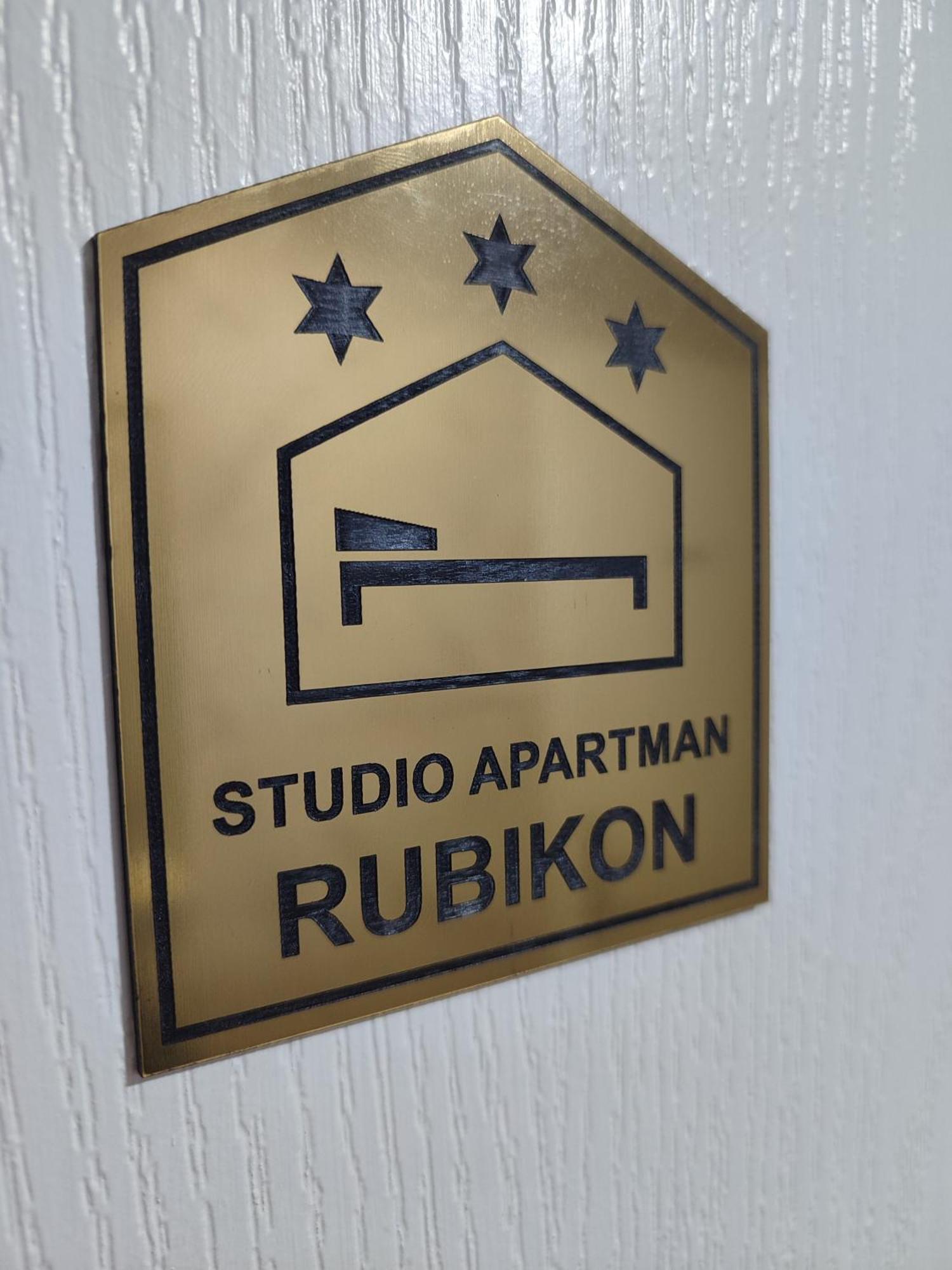 Studio Apartman Free Parking Rubikon Белград Екстериор снимка