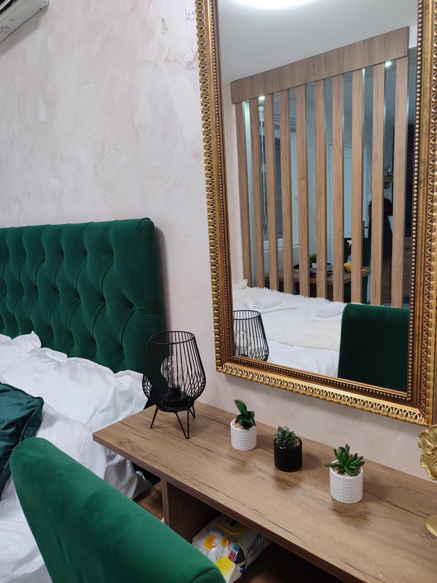 Studio Apartman Free Parking Rubikon Белград Екстериор снимка