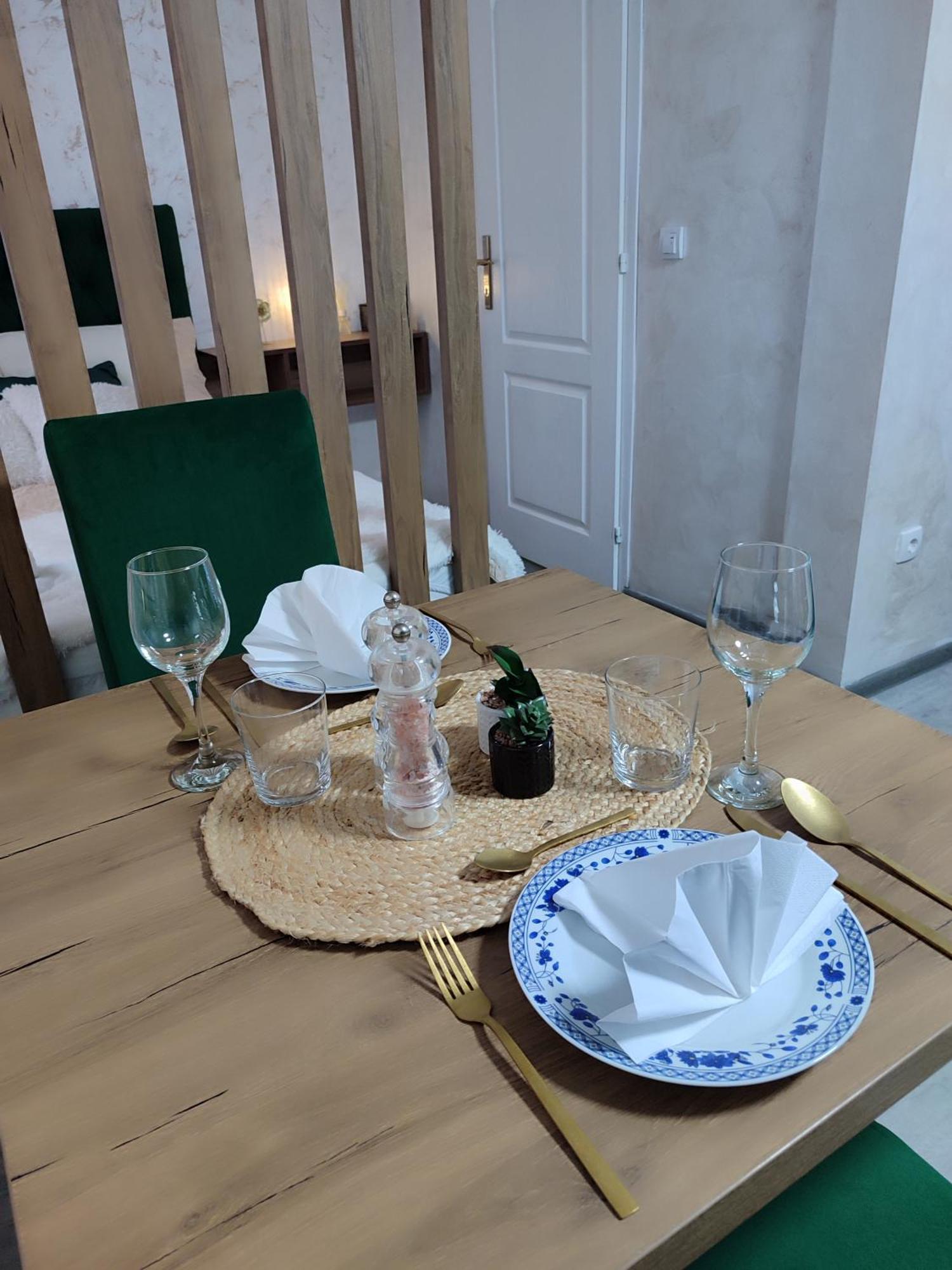 Studio Apartman Free Parking Rubikon Белград Екстериор снимка