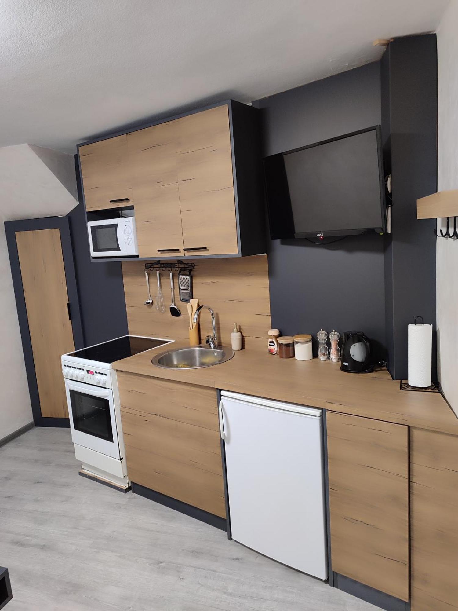 Studio Apartman Free Parking Rubikon Белград Екстериор снимка